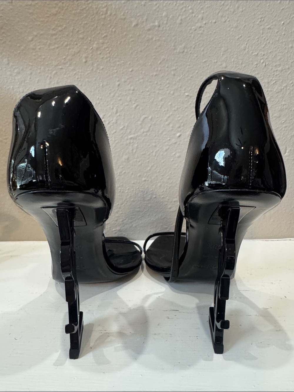 Saint Laurent Black Patent Logo-Heel Strappy Sandals - Picture 3 of 11